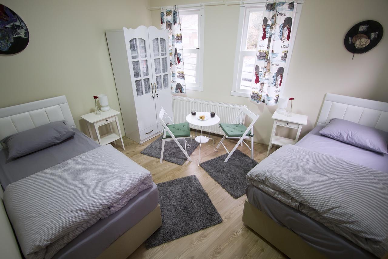 Готель Istanbul Erasmus House Екстер'єр фото