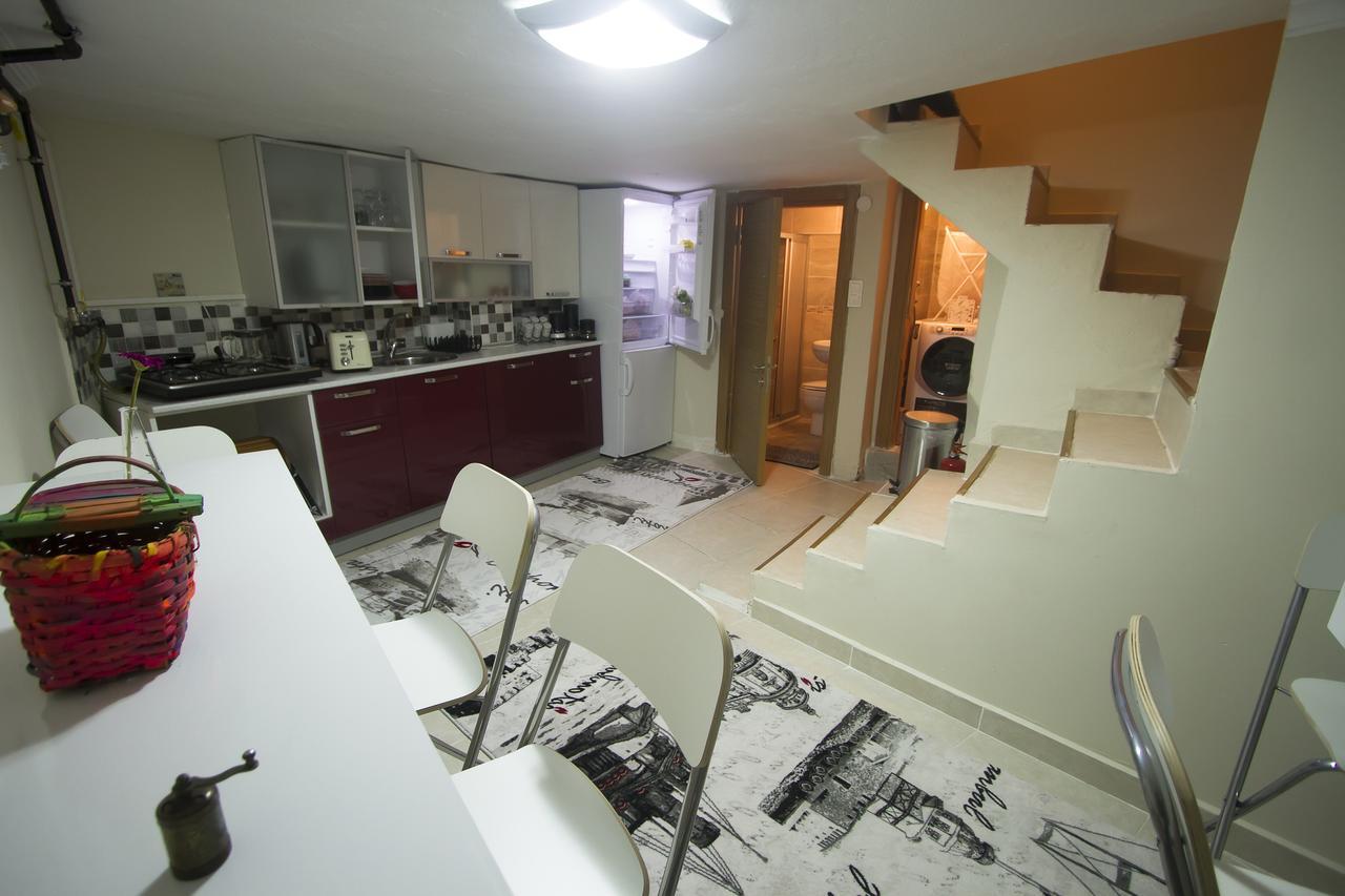 Готель Istanbul Erasmus House Екстер'єр фото