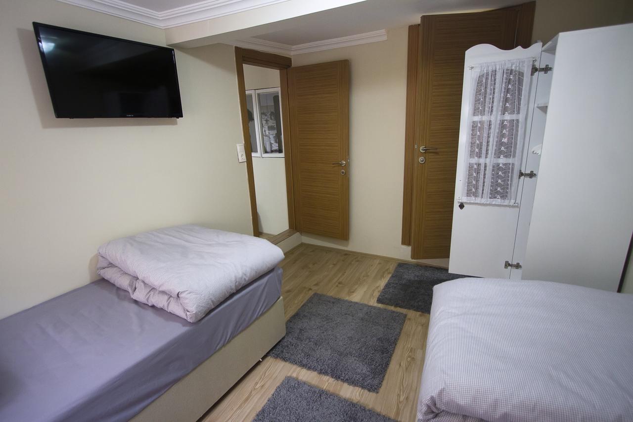 Готель Istanbul Erasmus House Екстер'єр фото