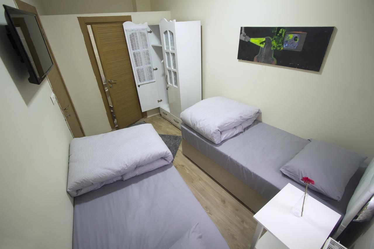 Готель Istanbul Erasmus House Екстер'єр фото