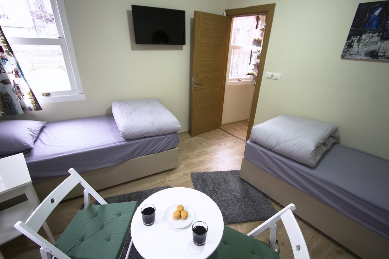 Готель Istanbul Erasmus House Екстер'єр фото