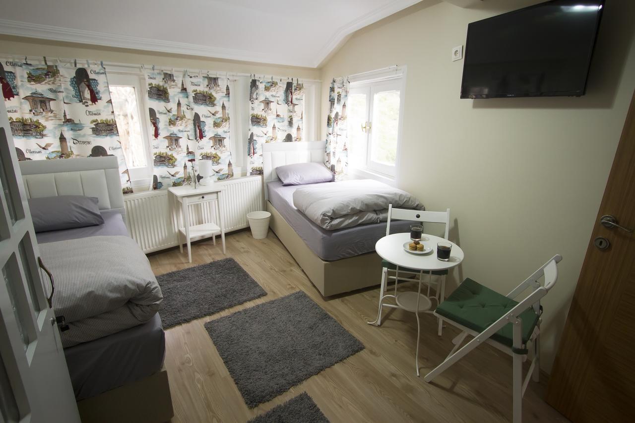 Готель Istanbul Erasmus House Екстер'єр фото