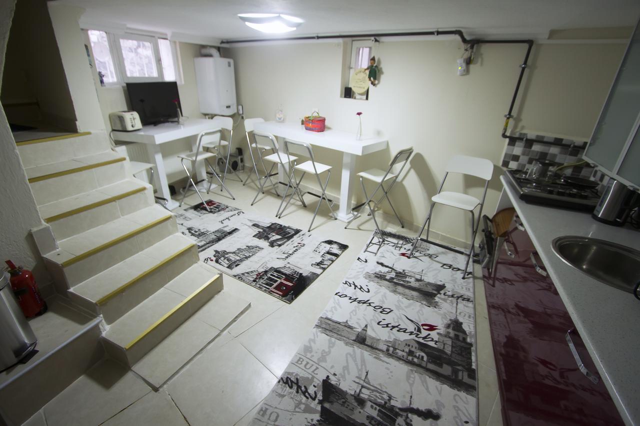 Готель Istanbul Erasmus House Екстер'єр фото