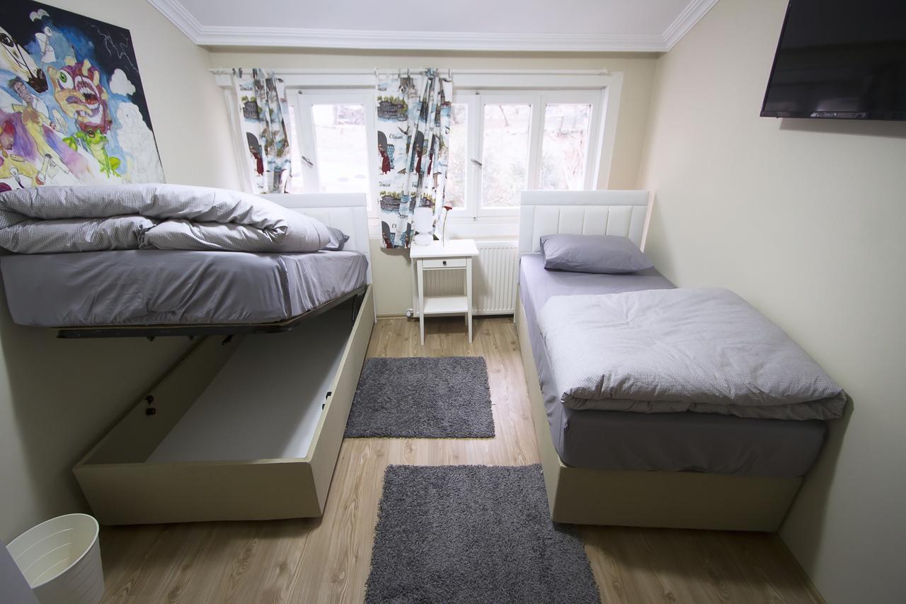 Готель Istanbul Erasmus House Екстер'єр фото